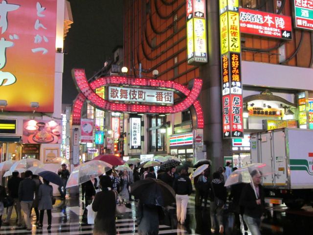 鞍山家居百货批发市场，繁荣的商业脉络与多元化的购物体验